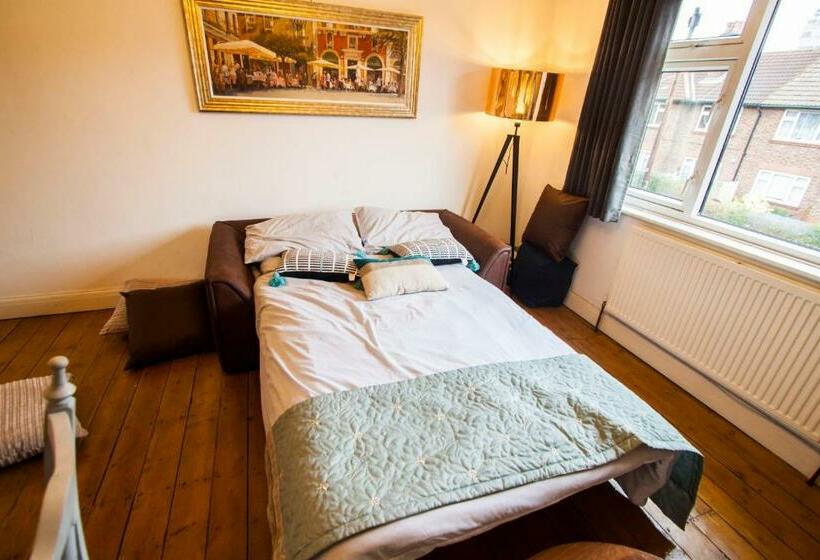 펜션 Richmond Modern Apartment