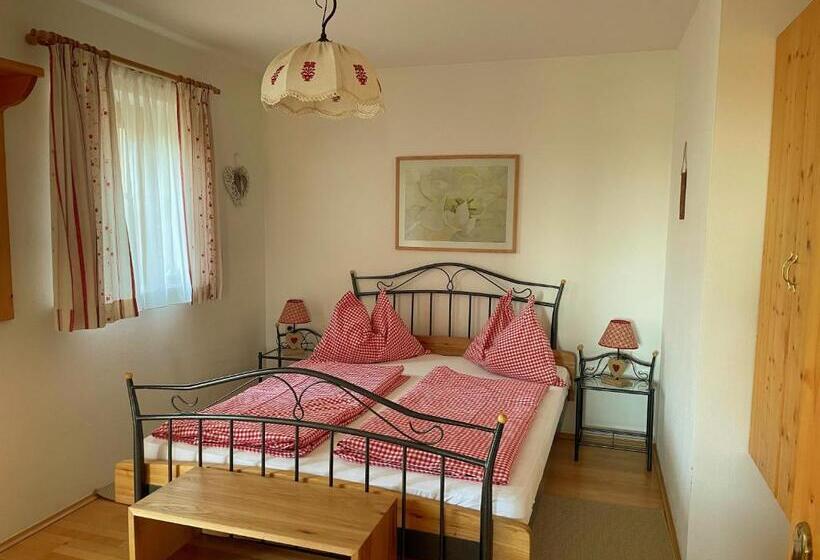 Pansiyon Weingut & Buschenschank Pölzl