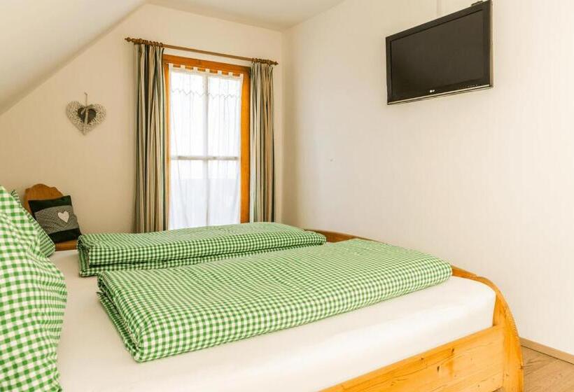 Pansiyon Weingut & Buschenschank Pölzl