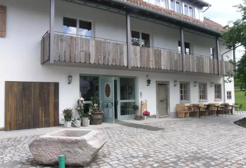 Retkeilymaja Gret Stube