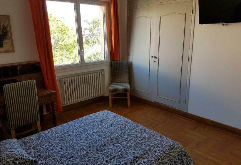 تختخواب و صبحانه Villa Calliste