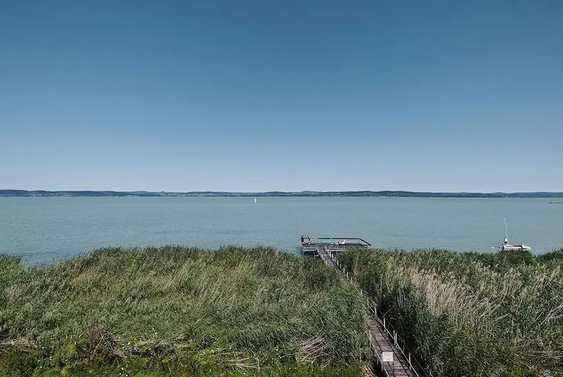 ホテル Otp Balatonszemes