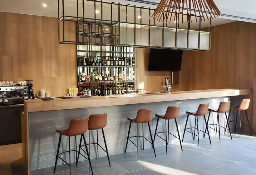 ホテル Otp Balatonszemes