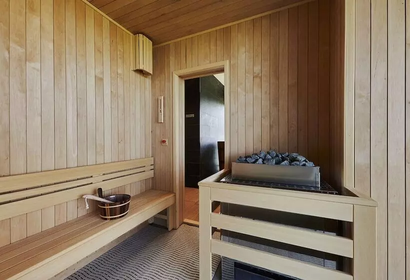 ホテル Otp Balatonszemes