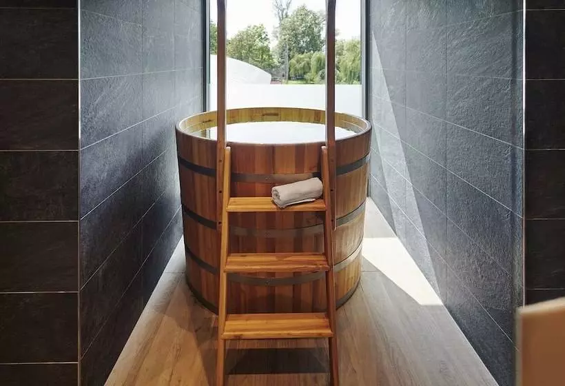 ホテル Otp Balatonszemes