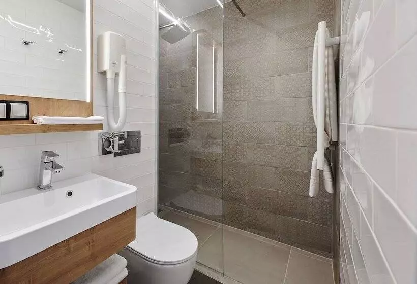 ホテル Otp Balatonszemes