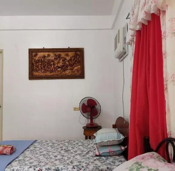 ベッドアンドブレックファースト Riverside At Aninuan Accommodation And Food