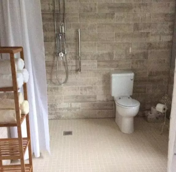 پانسیون Dipples Disabled Access
