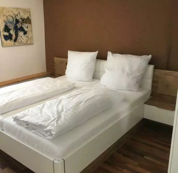 Pension Ferienwohnung Zur Ottoburg In Schlitz