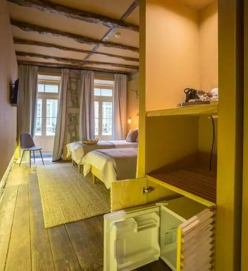 پانسیون Laurear Guest House
