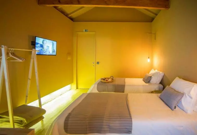 پانسیون Laurear Guest House
