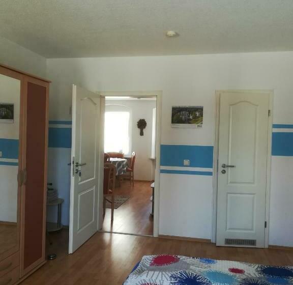 Pension & Ferienwohnung Zum Schmuckgiebel