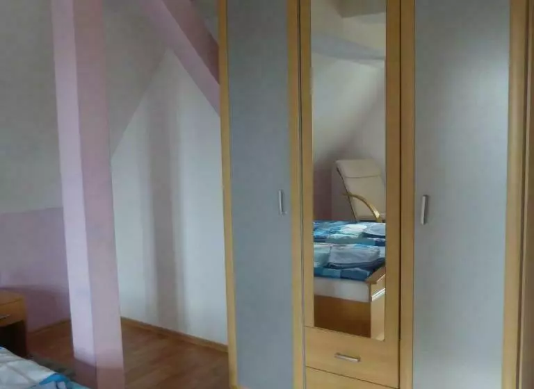 Pension & Ferienwohnung Zum Schmuckgiebel