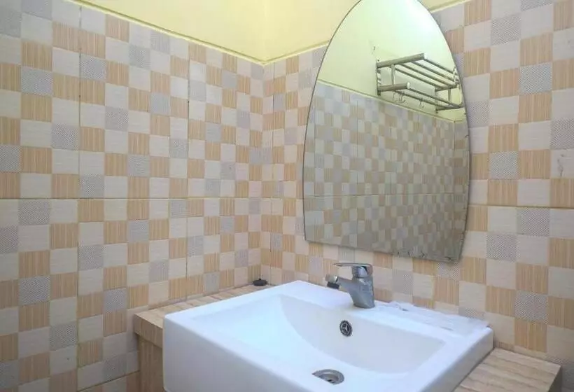 Urbanview Hotel Dedy Jaya Brebes