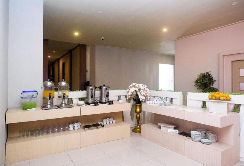 Urbanview Hotel Dedy Jaya Brebes