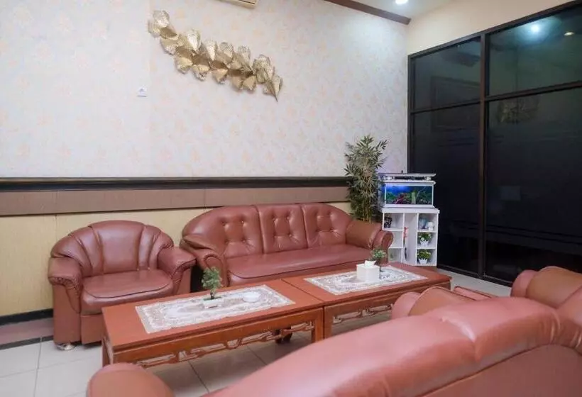 Urbanview Hotel Dedy Jaya Brebes