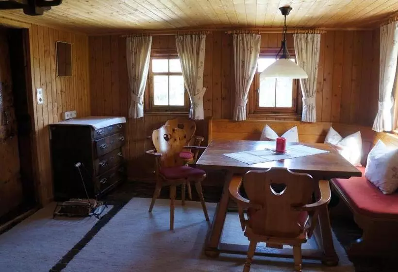 Retkeilymaja Haus Matschwitz