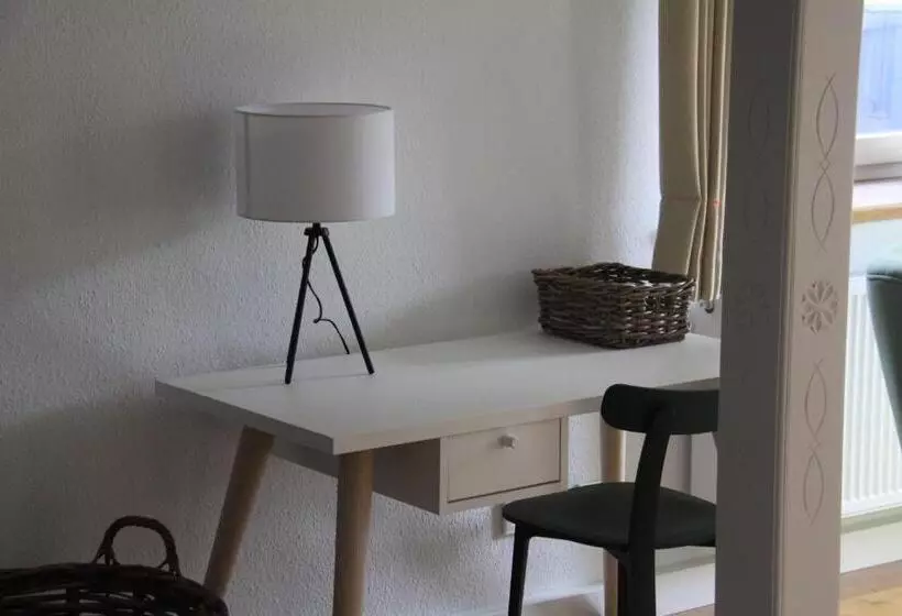 Aamiaismajoitus (B&B) Bb Baischhof Barabein
