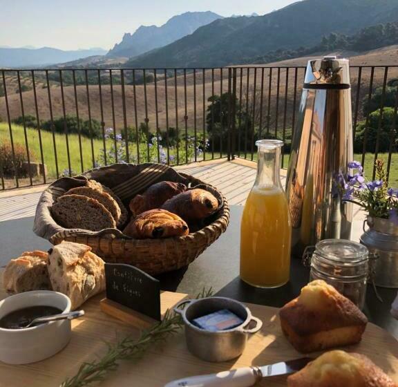 مبيت وإفطار Ferme De Roccapina