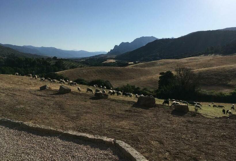 مبيت وإفطار Ferme De Roccapina