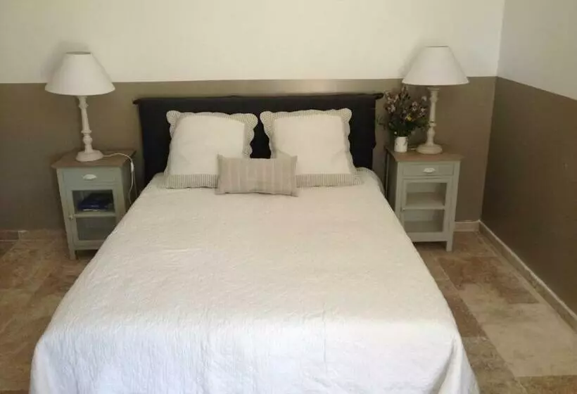 Aamiaismajoitus (B&B) Ferme De Roccapina