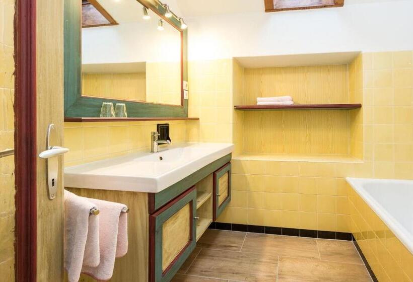 هتل Garni Zatzerhof