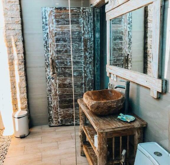 ホテル The 5 Brothers