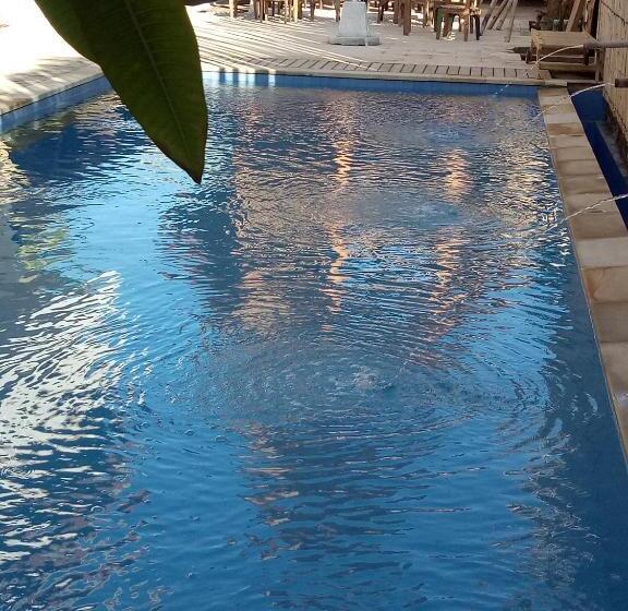 ホテル The 5 Brothers