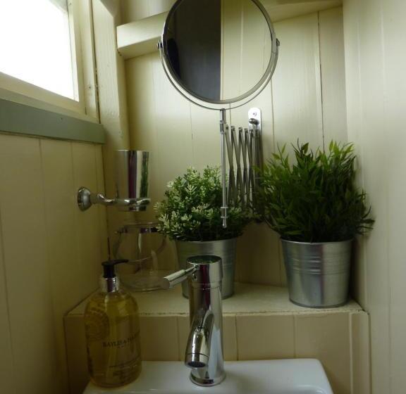 酒店 The Buteland Stop Rosie Off Grid Shepherds Hut