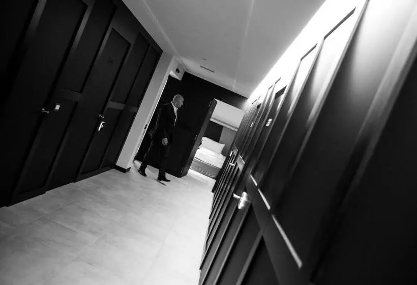 ペンション Bnbiz   Coworking