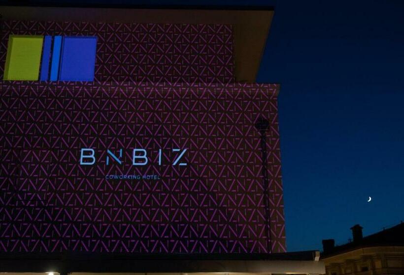 Пансион Bnbiz   Coworking