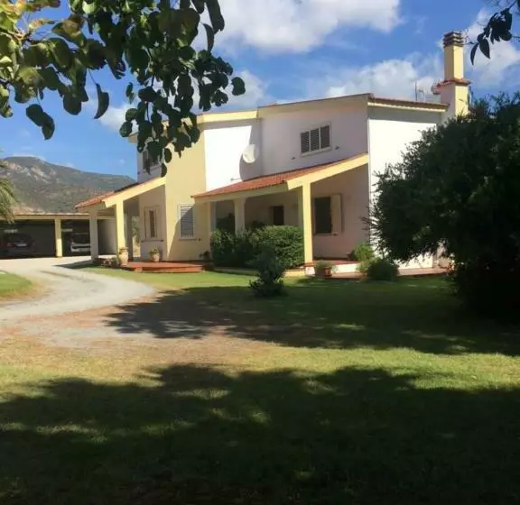 Majatalo Villa Sa Perdera