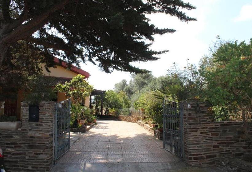 ベッドアンドブレックファースト La Mansarda