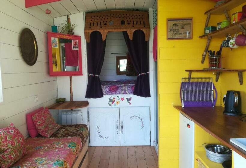 تختخواب و صبحانه Roulotte Coin De Nature