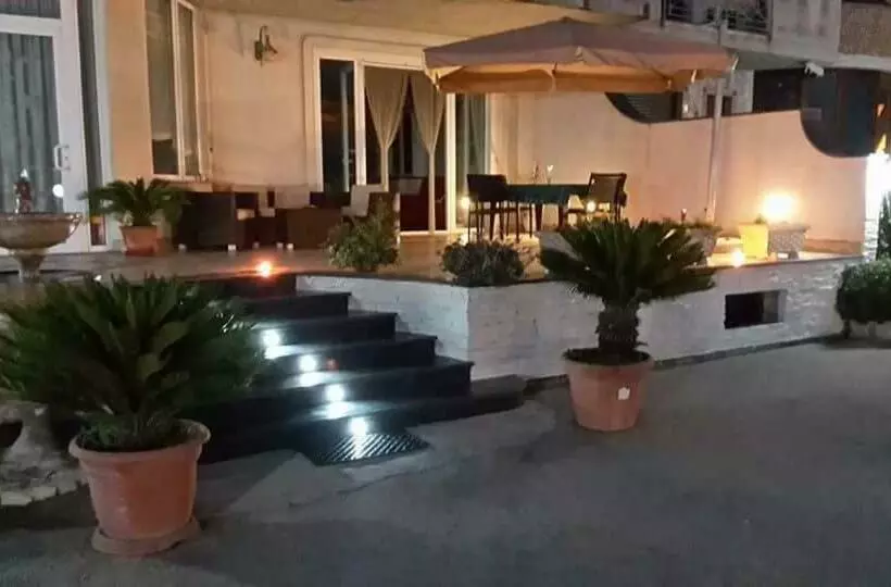 Aamiaismajoitus (B&B) Villa Lucia