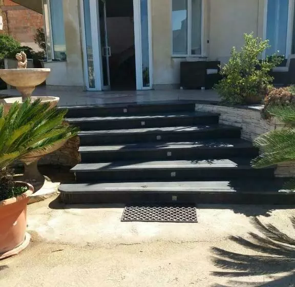 Aamiaismajoitus (B&B) Villa Lucia