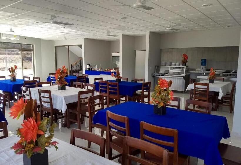 בית מלון כפרי El Descanso Inn