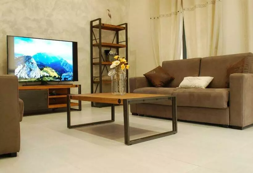 ホテル Le Moulin Des Chartreux   1733