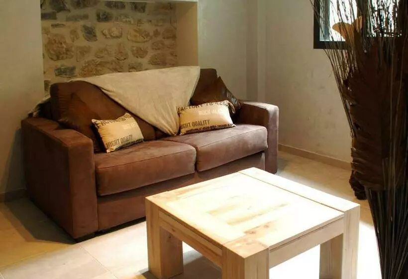 ホテル Le Moulin Des Chartreux   1733