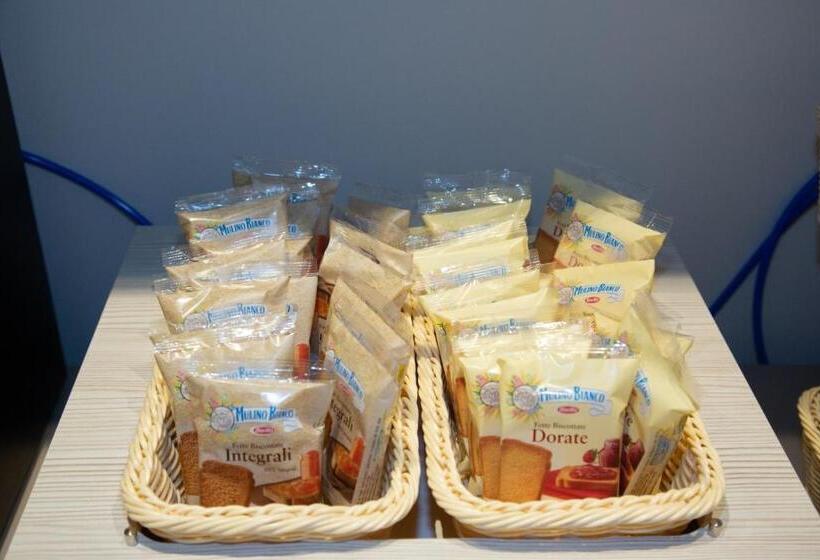 ホテル Odissea Residence E Rooms