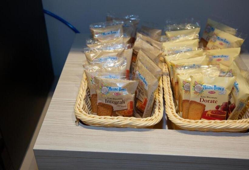 ホテル Odissea Residence E Rooms