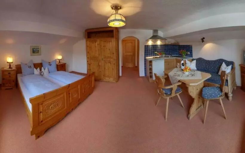 Majatalo Gästehaus Alpina