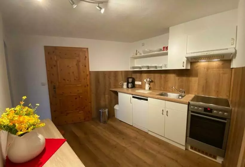 Majatalo Gästehaus Alpina