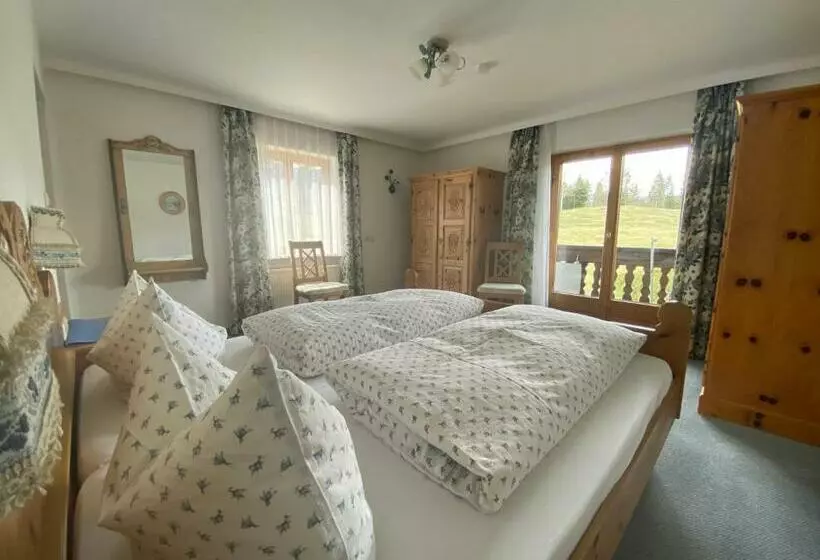 Majatalo Gästehaus Alpina