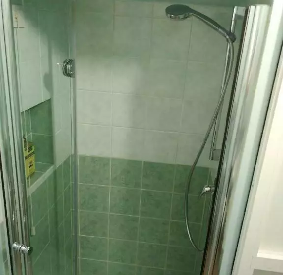 ペンション Isi Guesthouse