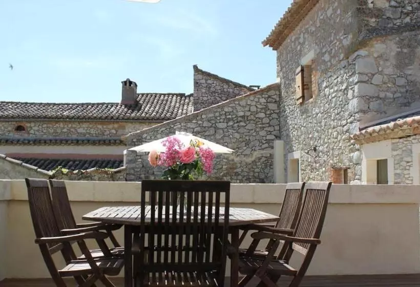 Majatalo Le Village