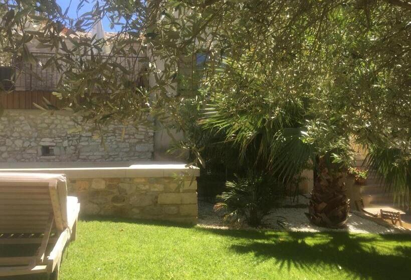 膳宿费 Le Village