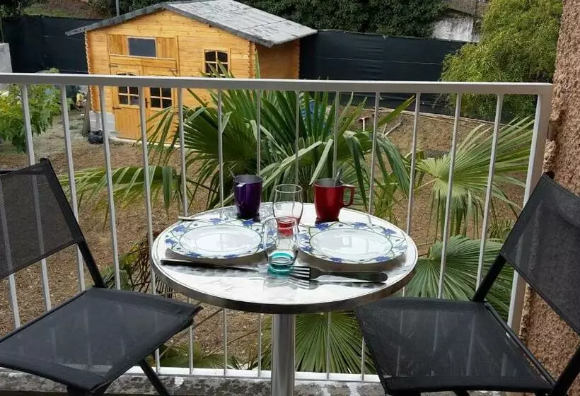 Majatalo Chambre 1 Personne Et Studio 1 Personne Avec Entrée Libre Et Salle De Bain Privée