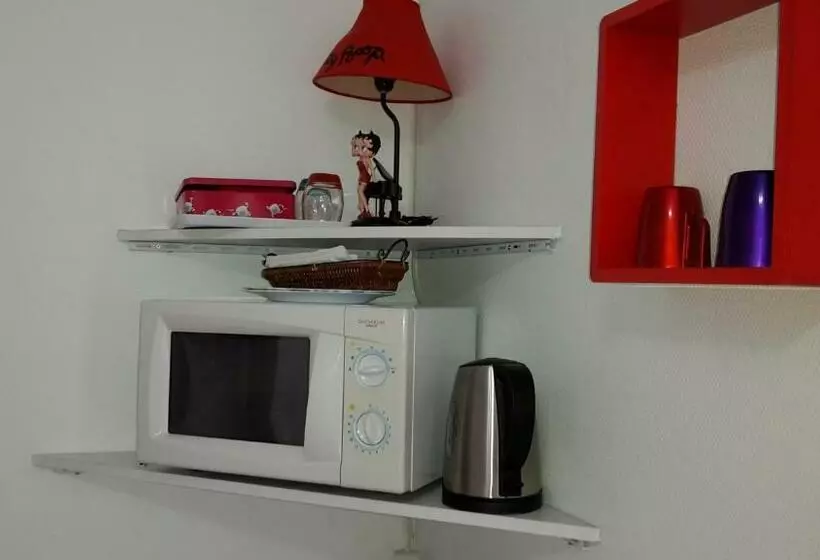 Majatalo Chambre 1 Personne Et Studio 1 Personne Avec Entrée Libre Et Salle De Bain Privée