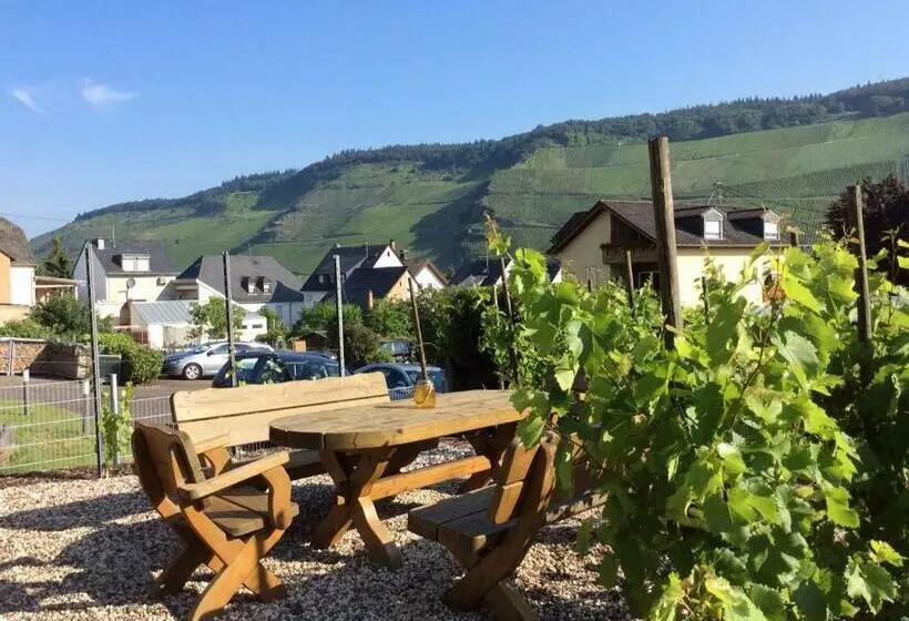 ペンション Ferien Wein Gut Keifer